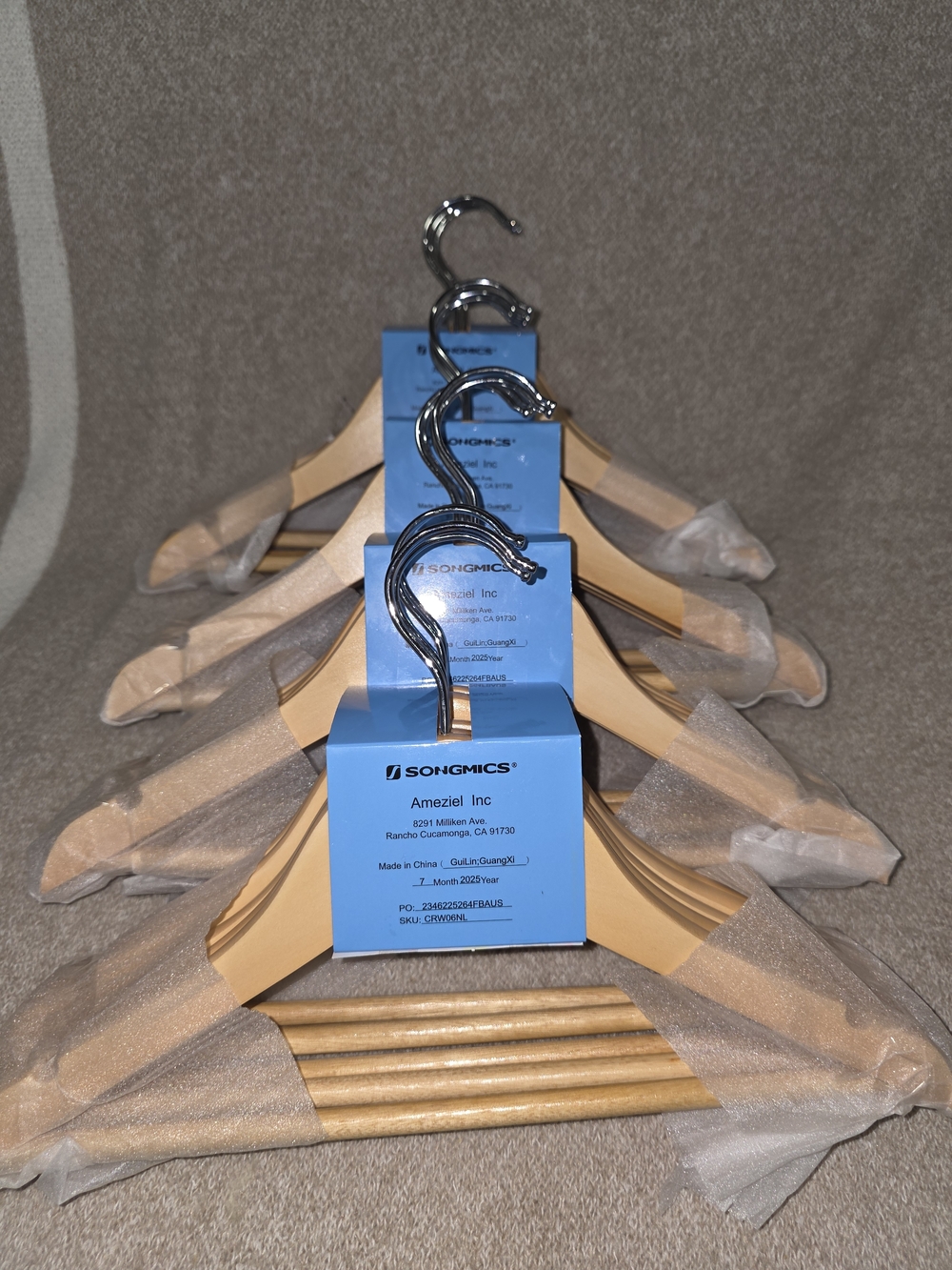 Premium Wooden Hangers 20 Pack Non-Slip Kids Clothes Hangers w/360° Swivel Hook